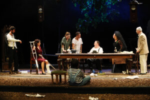 Ovacije "Urnebesnoj tragediji" u režiji Jagoša Markovića: Male i velike katastrofe u našoj naopačke izvrnutoj stvarnosti 3