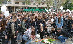 Učenici i profesori u Užicu odali pomen nastradalima u beogradskoj školi i izrazili potest protiv nasilja (FOTO/VIDEO) 3