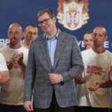 "Ponosan sam što čuvate naša ognjišta": Vučić dočekao Srbe sa Kosova koji su krenuli peške na SNS miting 5