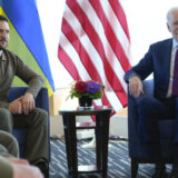 Bajden tokom sastanka sa Zelenskim najavio novu isporuku američkog oružja i municije Ukrajini 16