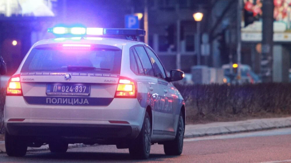 Policija u automobilu na auto-putu Miloš Veliki zaplenila oko kilogram kokaina, uhapšeno dvoje 1