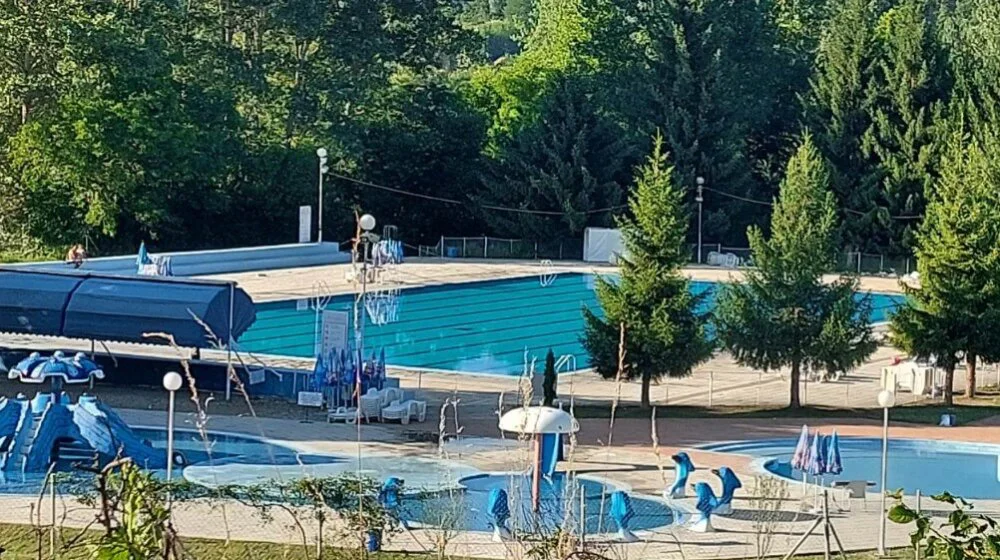 Kada počinje sezona kupanja na otvorenim bazenima u Srbiji i koliko koštaju ulaznice? 1