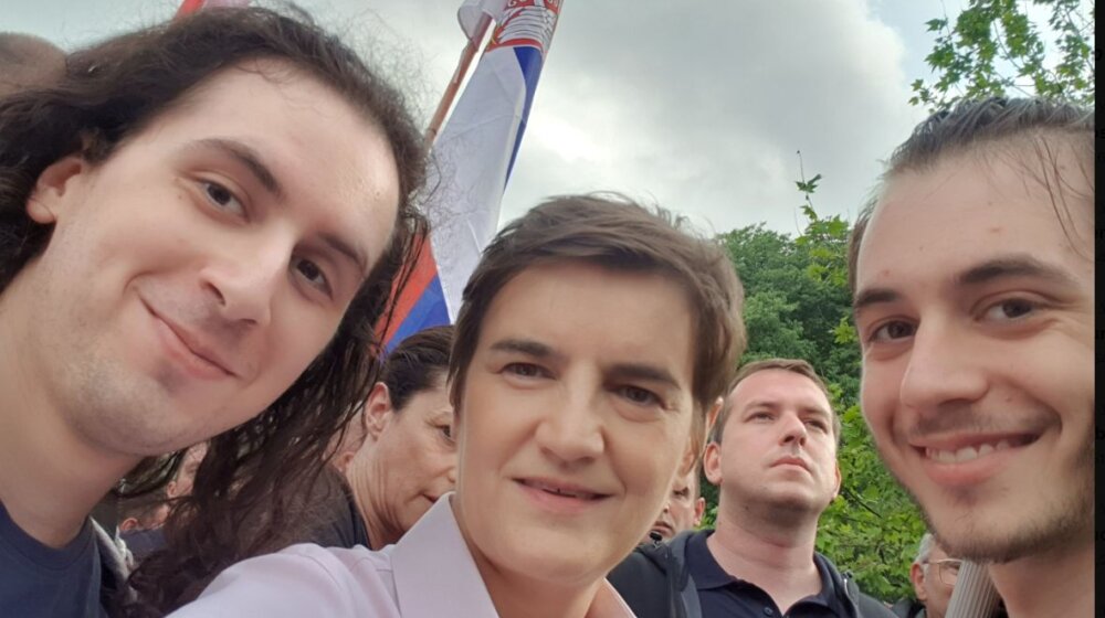 I Ana Brnabić objavila da je krenula na SNS miting 1