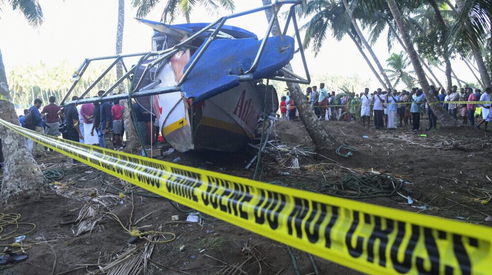 Najmanje 22 osobe poginule u brodolomu u Indiji 1