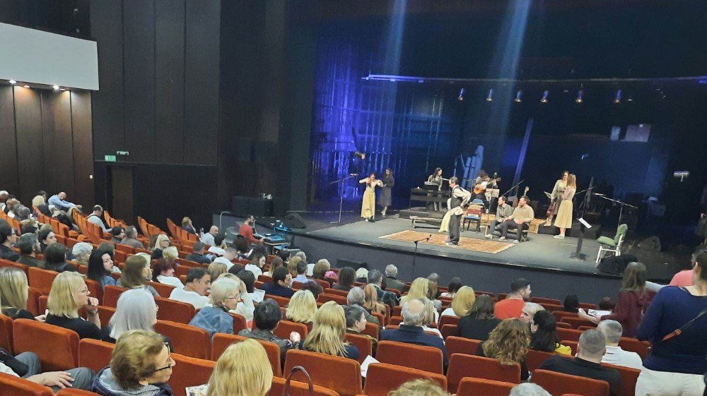 „Čehovljeva soba" odigrana na 40. Festivalu “Nušićevi dani” u Smederevu 1