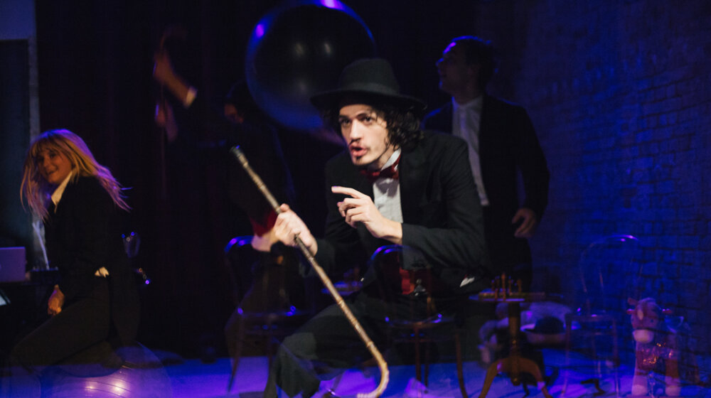 Predstava „Država Dada-Jok“: Od mahnitog rađanja do pragmatične smrti čuvenog pokreta 1