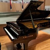 Grad Niš iz budžeta izdvojio 10 miliona dinara za kupovinu luksuznog crkvenog klavira: U SPC odbijaju da saopšte koliko on zaista košta 6