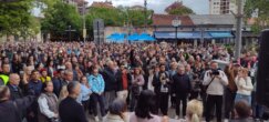 foto, protest srbija protiv nasilja 6, foto z. miladinovic “Dosta nam je nenormalnosti koja je počela da odnosi živote”: Nekoliko hiljada građana Niša na protestu “Srbija protiv nasilja” 5