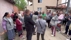 Da li će romska mahala izgrađena na Jevrejskom groblju u Nišu ovoga puta zaista biti raseljena? 3 Da li će romska mahala izgrađena na Jevrejskom groblju u Nišu ovoga puta zaista biti raseljena? 3