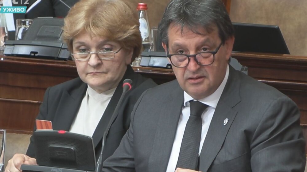 Rasprava u Skupštini o bezbednosnoj situaciji: Gašić brani rad policije, opozicija traži odgovornost 1