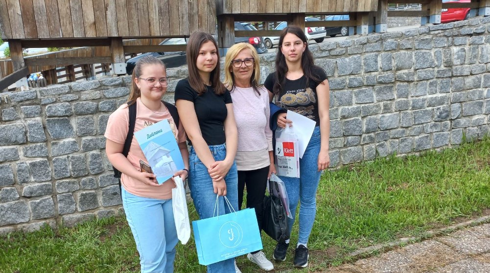 Učenice Gimnazije iz Zaječara odlične na Republičkom takmičenju iz srpskog jezika 1