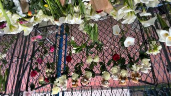 UŽIVO Dan nakon tragedije u školi na Vračaru: Više stotina đaka odaje počast žrtvama, osumnjičeni na Klinici za neurologiju i psihijatriju za decu i omladinu 2