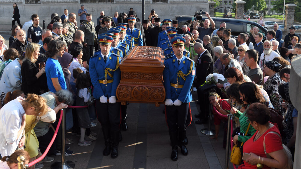 Kivot sa moštima Svetog vladike Nikolaja stigao u Vaznesenjsku crkvu u Beogradu 1