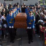 Kivot sa moštima Svetog vladike Nikolaja stigao u Vaznesenjsku crkvu u Beogradu 3