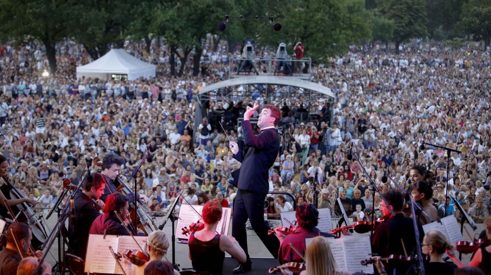 Beogradska filharmonija najavila proslavu 100. godišnjice kojoj posvećuje kraj tekuće i celu sledeću sezonu: U drugih sto godina na korak do nove kuće 1