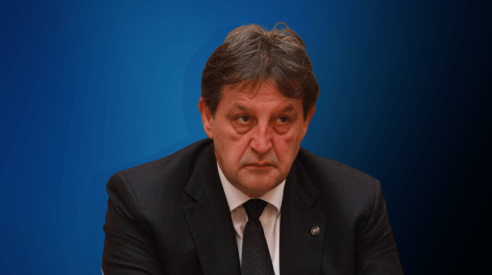 Ko je Bratislav Gašić, ministar koji voli da kleči? 1