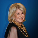 Od modela do kuvarice i pokretačice ozbiljnog biznisa: Ko je Marta Stjuart, najstarija osoba u kupaćem kostimu na naslovnici magazina „Sports Illustrated"? 2