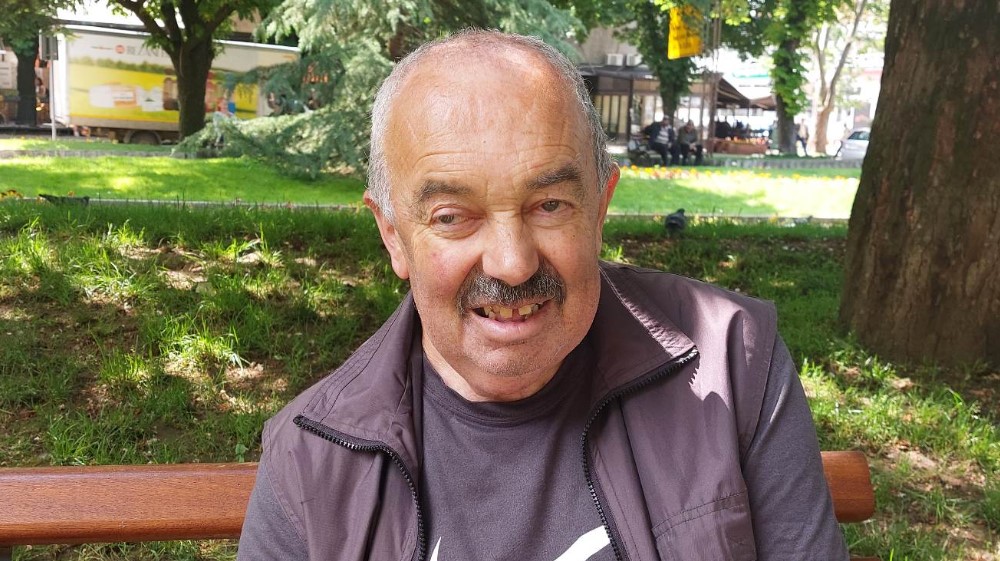 "Ako Vučić ode, staće da se grade putevi, škole i sve ostalo": Zaječarci za Danas o situaciji u zemlji 2 "Ako Vučić ode, staće da se grade putevi, škole i sve ostalo": Zaječarci za Danas o situaciji u zemlji 2