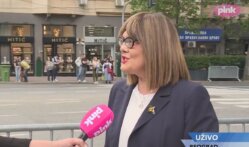 maja gojkovic "Kosovska Mitrovica ima nadu zahvaljujući Vučiću": Ministri sa različitih lokacija pozivali na miting SNS (FOTO) 3