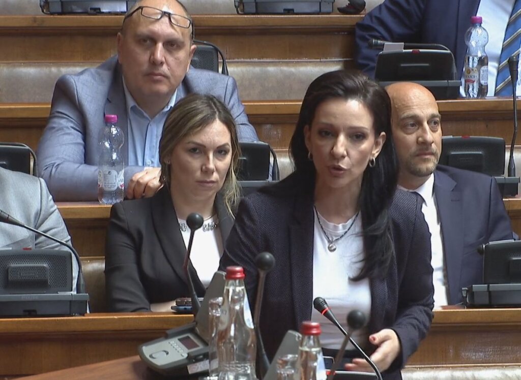 Burno u Skupštini: Milivojević govorio o tuči naprednjaka, Tepić o sekretaru Vlade, a Todorović o Rihi i Biljani Stojković 2