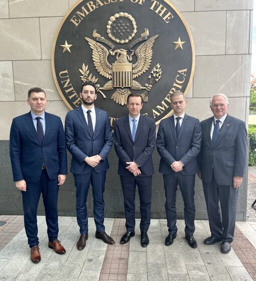 Predstavnici dela opozicije s američkim senatorom i o skupu Srbija protiv nasilja 1