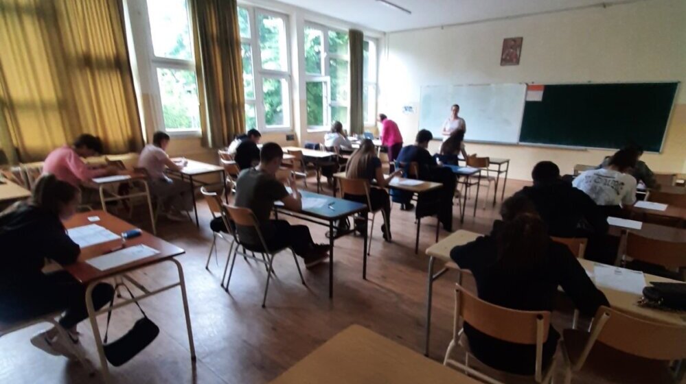 Malo prevara, a mnogo neznanja - kako izgledaju završni ispiti u osnovnim i srednjim školama u Hrvatskoj, BiH, Crnoj Gori i Srbiji? 1