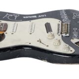 Gitara koju je Kurt Kobejn razbio prodata za skoro 600 hiljada dolara 16