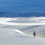 Nestvarni prizori: Ovako izgleda najveća pustinja sa belim peskom na svetu 3