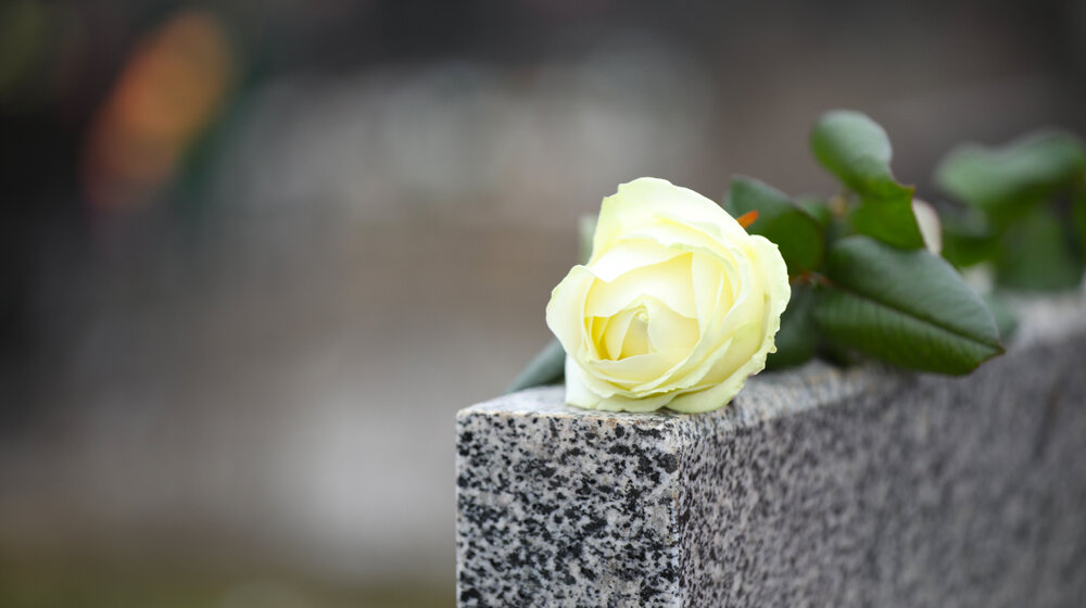 U Prijedoru obeležen Dan belih traka, u znak sećanja na ubijene žrtve nesrpske nacionalnosti 1