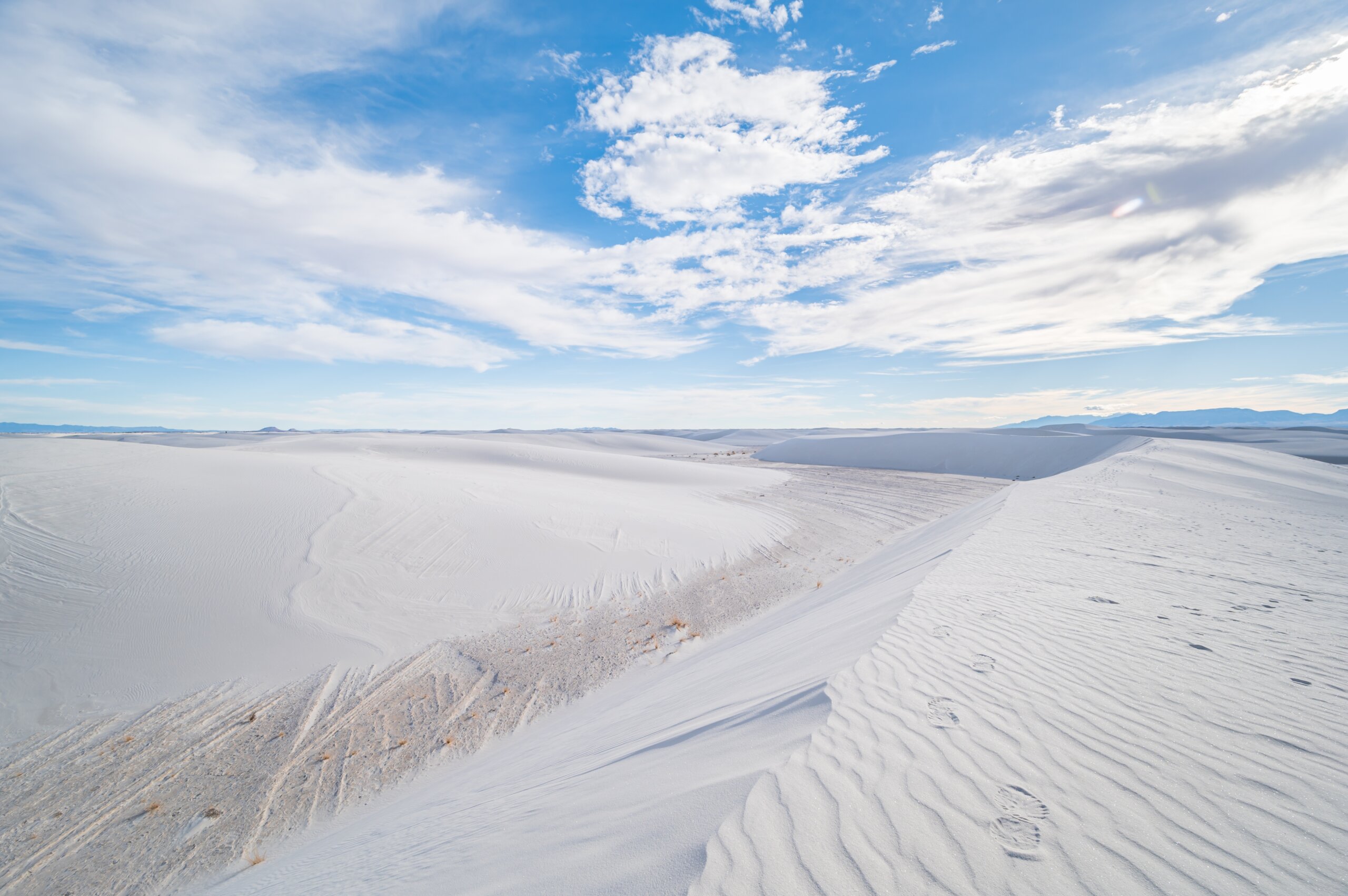 Nestvarni prizori: Ovako izgleda najveća pustinja sa belim peskom na svetu 3