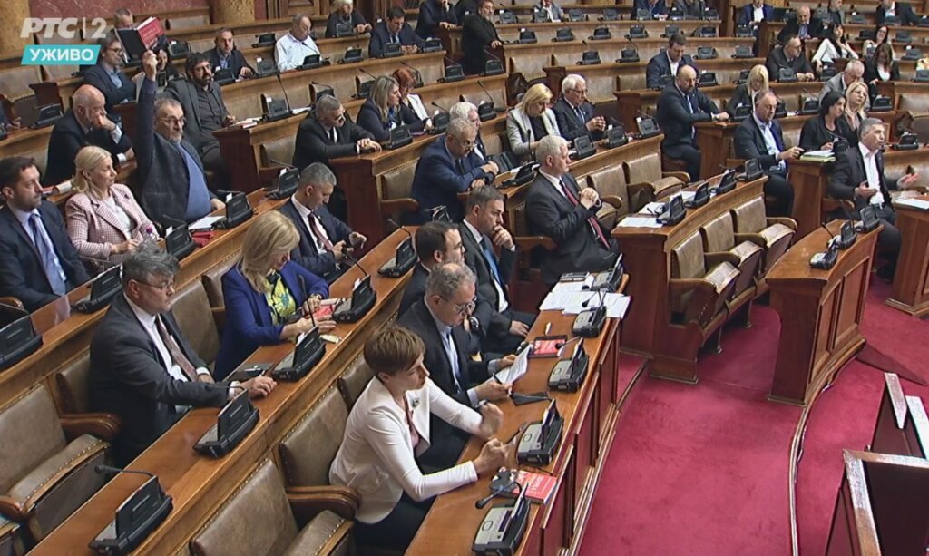 Rasprava u Skupštini o bezbednosnoj situaciji: Gašić brani rad policije, opozicija traži odgovornost 2