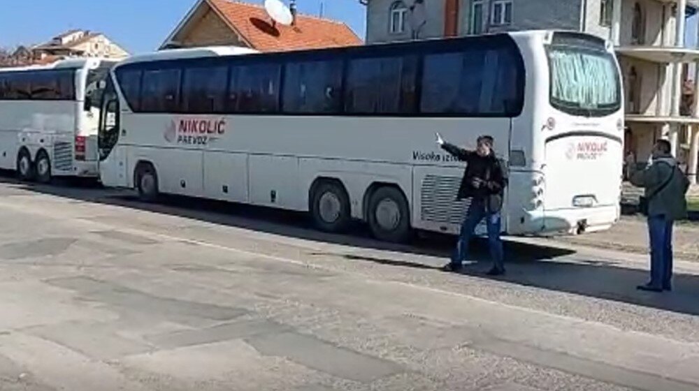 Zaječarska opozicija traži reakciju inspekcije jer radnici javnih ustanova od podneva nisu na svojim radnim mestima zbog SNS mitinga 1