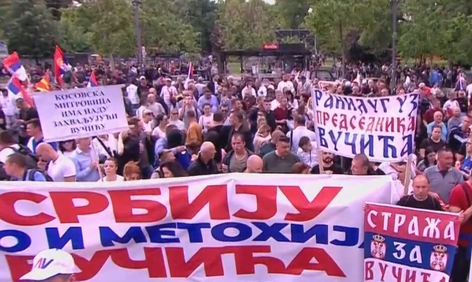 "Kosovska Mitrovica ima nadu zahvaljujući Vučiću": Ministri sa različitih lokacija pozivali na miting SNS (FOTO) 1