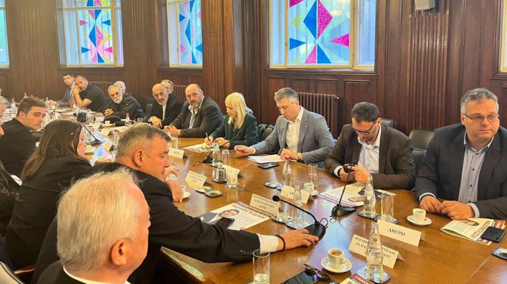 Ko je sve bio na sastanku sa Dverima nekoliko sati pred protest: Boško Obradović bez odgovora da li su i dalje među organizatorima 1