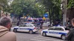viber_image_2023-05-03_09-16-07-267 Na mestu pucnjave na Vračaru brojna vozila hitne pomoći i policije (FOTO) 6