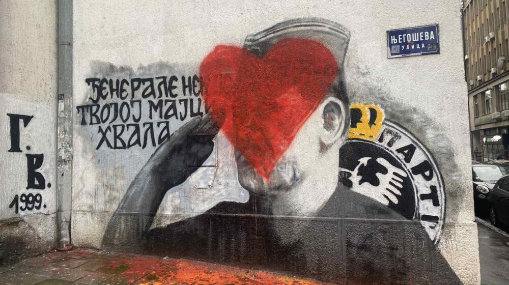 General je ostao sam: Gde su sada huligani koji brane mural Ratka Mladića od građana? 1