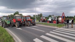 viber_image_2023-05-17_18-03-41-809 UŽIVO Drugi dan protesta poljoprivrednika: Novosadski poljoprivrednici večeras odlučuju o daljim protestima, Subotičani odblokirali centar grada (VIDEO, FOTO) 5