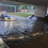 Novi Sad na vodi: Kanalizacija se opet izlila na bulevare, obnovljena Patizanska ulica nikad poplavljenija 7