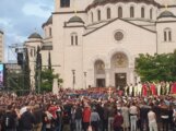 viber_image_2023-05-25_19-55-18-073 Tradicionalna Spasovdanska litija: Patrijarh Porfirije služio pomen stradalim đacima i ubijenim u mladenovačkim selima (VIDEO, FOTO) 17