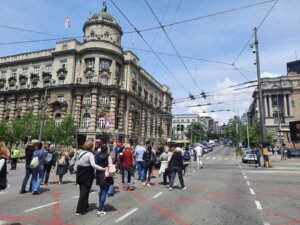 Štrajkački odbor zaposlenih iz "Dr Laze Lazarevića" prihvatio molbu premijerke: Odustajemo od radikalizacije na nekoliko dana 4 šetnja zaposlenih u "Dr Laza Lazarević"