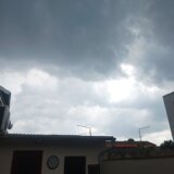 Gromovi i kiša iznad Pančeva: Grmljavinski sistem iz Rumunije stiže i do drugih gradova 4