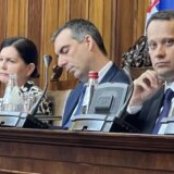 Vladimir Orlić nastavio da deli selektivnu pravdu na sednici Skupštine Srbije, opozicija ga pita da li dobro čuje na oba uha 14