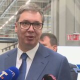 Vučić na otvaranju pogona Nideka u Novom Sadu, kaže da je srećan kada se na proteste dolazi vozovima koje je on napravio 14