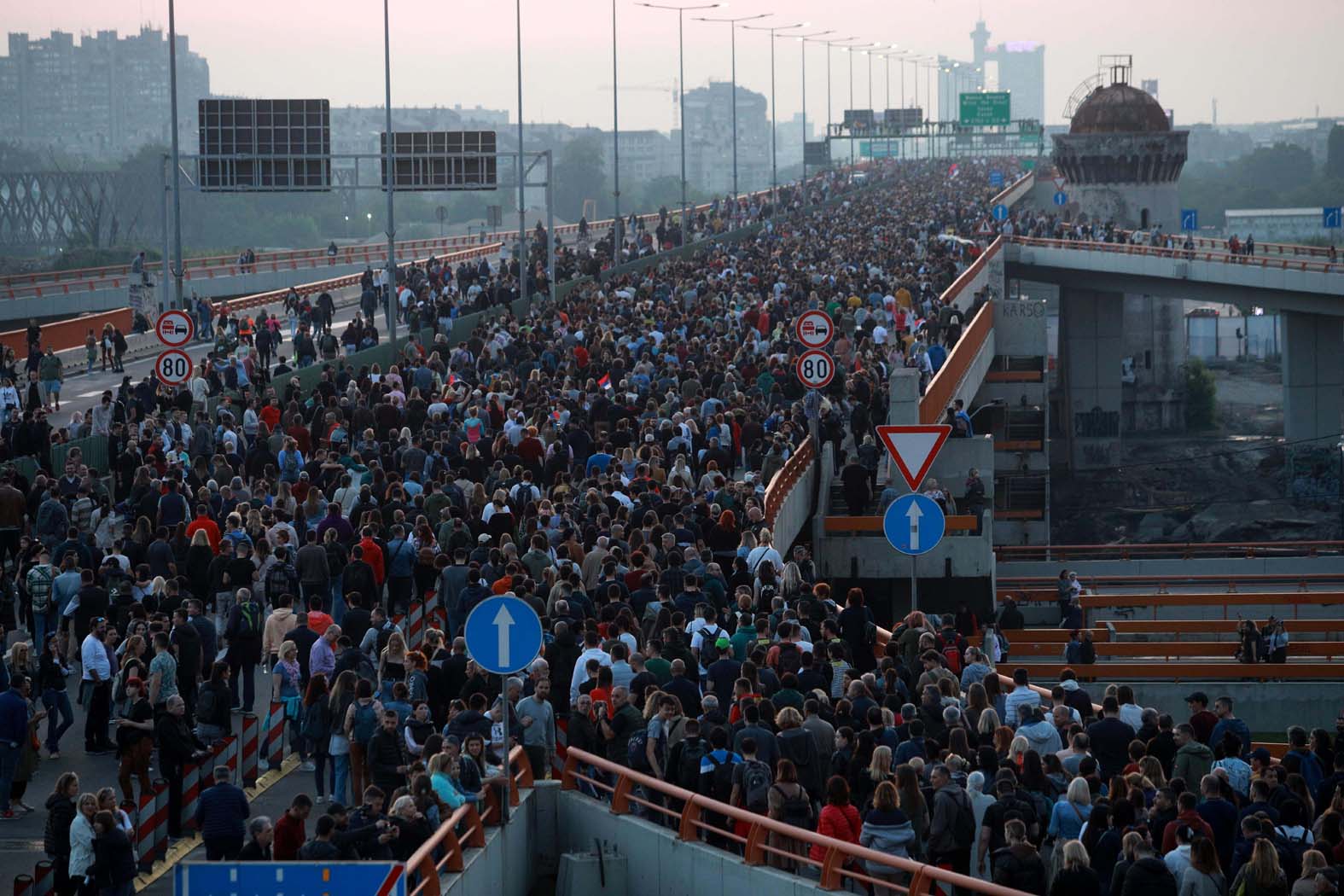 TRECI PROTEST SRBIJA PROTIV NASILJA