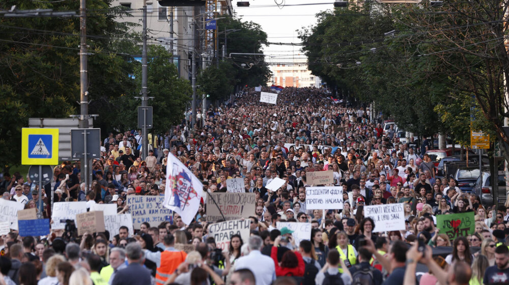 Više od 500 članova akademske zajednice podržalo zahteve protesta „Srbija protiv nasilja“ 1