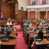 Vasić: Govornik u Skupštini nema pravo da se poslaniku obraća neposredno, niti da iznosi lične podatke i ocene o drugim licima 12