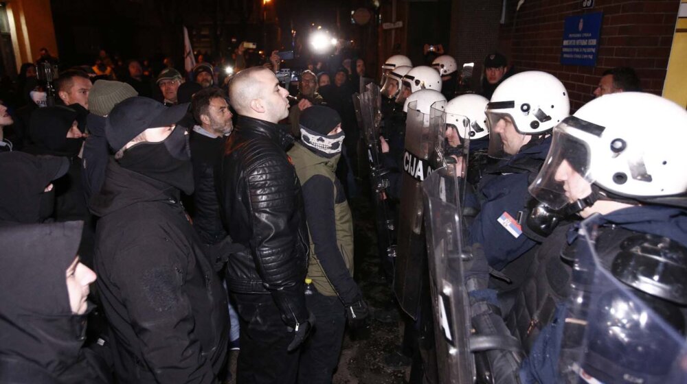 Policijski čas za mlađe od 16 godina u Darnetalu na severu Francuske 1