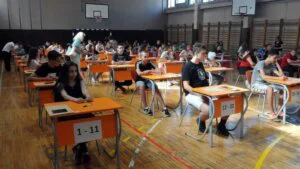 U Nišu danas počinje polaganje male mature za 2.558 osmaka: Srednje škole im nude oko 500 mesta više 3 U Nišu danas počinje polaganje male mature za 2.558 osmaka: Srednje škole im nude oko 500 mesta više 3