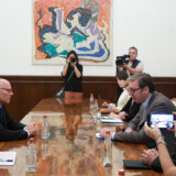 Predsednik Srbije primio poslanika Bundestaga: Vučić se Bajeru žalio da Kurti ne poštuje obaveze 15