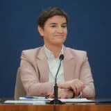 Kako je Ana Brnabić, pokušavajući da ismeje nedeljnik Vreme, sama ispala smešna? 9